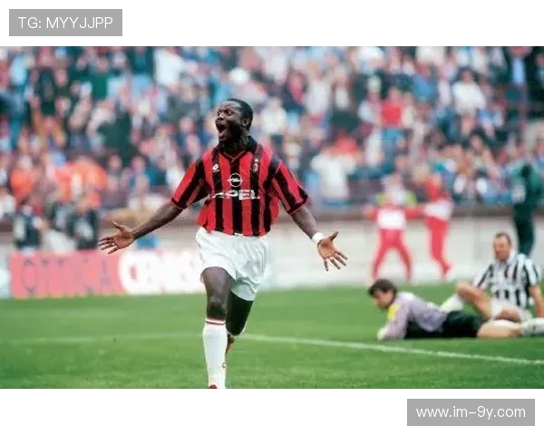 东郭足球先生：球场传奇与个人成长之路的精彩历程解析